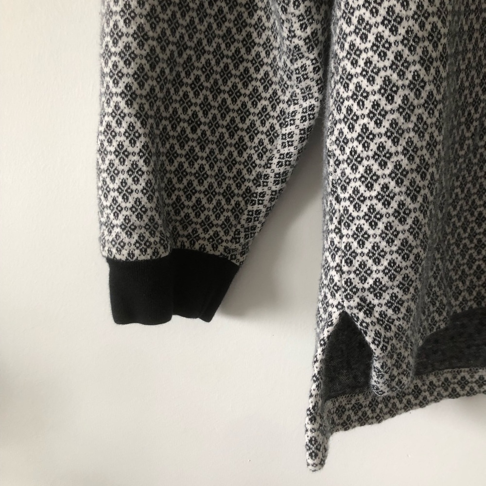 Vintage Claiborne Black & White Geometric Polo Sweater | Size M‎ - Picture 4 of 4
